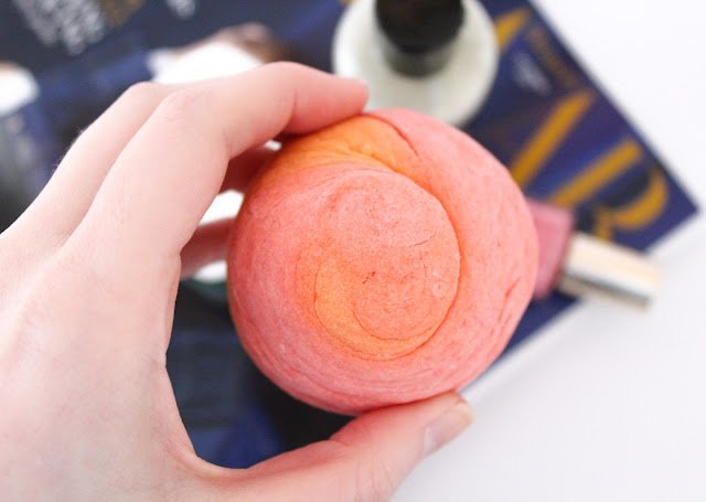 Lush bubble bar