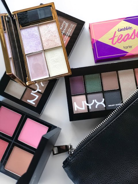 Travel makeup palette